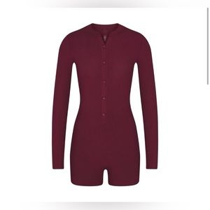 SKIMS wine romper NWT SOFT LOUNGE BUTTON UP HENLEY ONESIE